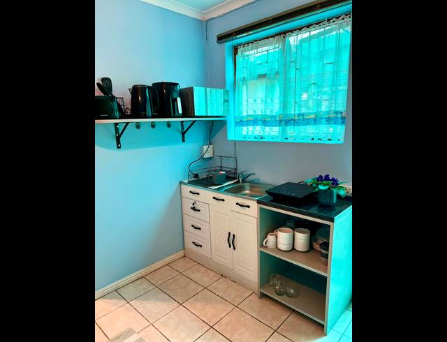 1 bed property to rent in PINELANDS